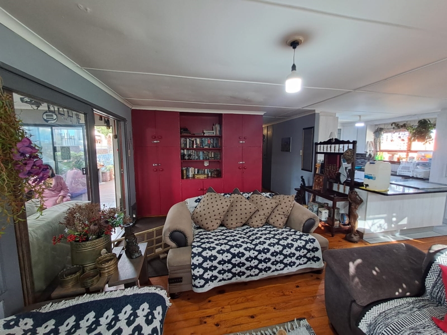 3 Bedroom Property for Sale in Paradise Beach Eastern Cape